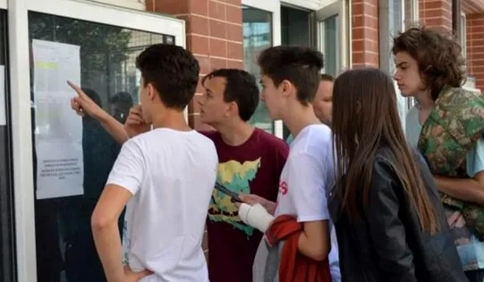 Azi, ziua cea mare pentru absolvenţii clasei a VIII-a