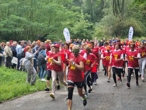 Marşul factorilor poştali din judeţ, vineri, cu plecare din cartierul Noua
