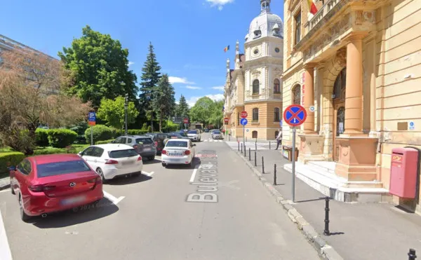 Aviz condiţionat pentru barierele de la parcările din jurul Primăriei Braşov