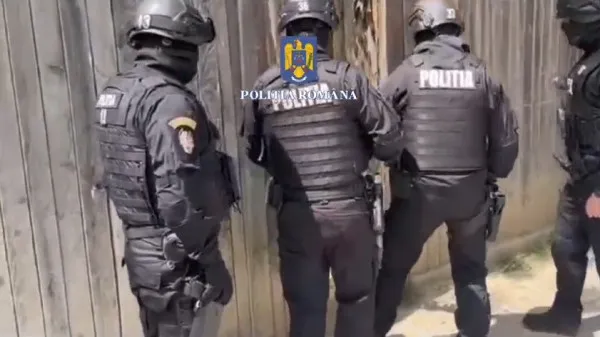 „Peşti” în plasa IPJ: vindeau femei „cu partida”, din august 2023