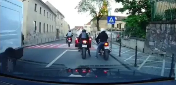 Atenţie; Poliţia „cameleon”, în trafic. IPJ Braşov: „Motivul este acela că vrem să observăm comportamentul real, nu disimulat, al celor din trafic”