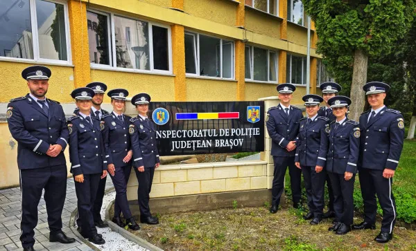 „Noul schimb”: 12 ofiţeri au „prins” Braşovul după absolvirea Academiei