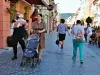 „Aşteptăm reducerile şi la SH ca să merite”. Cât cheltuie o familie cu trei copii şi ce sfaturi a primit pentru a scădea din costuri  