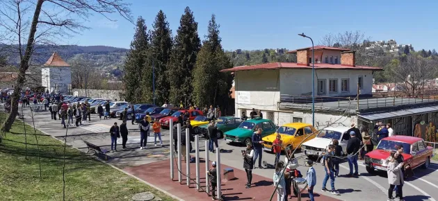 Retroparada Verii, sâmbătă, sub Tâmpa