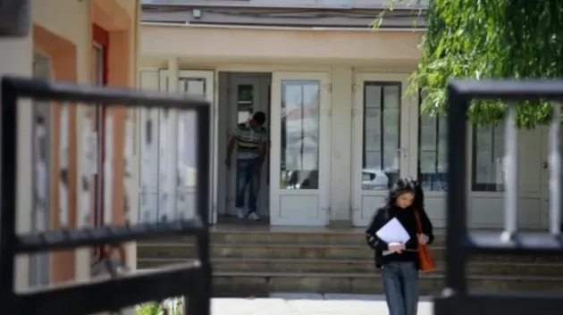 231 de note contestate la Titularizare