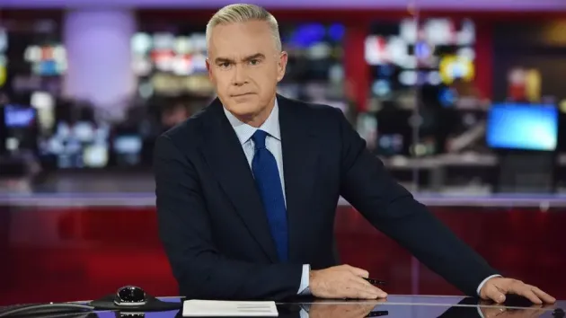 Cel mai cunoscut jurnalist BBC, acuzat că a făcut poze pornografice cu copii