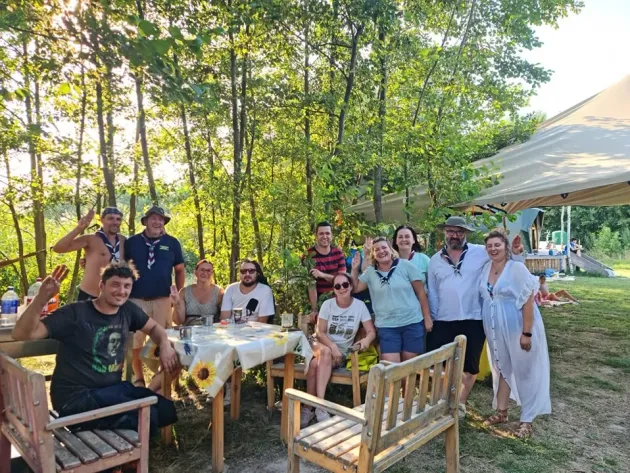 „Lupişorii”, „Temerarii” şi „Exploratorii” învaţă la Hârseni cum să supravieţuiască  