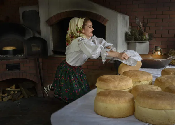 Satul în imagini: Cele mai frumoase fotografii ale anului, premiate la Braşov