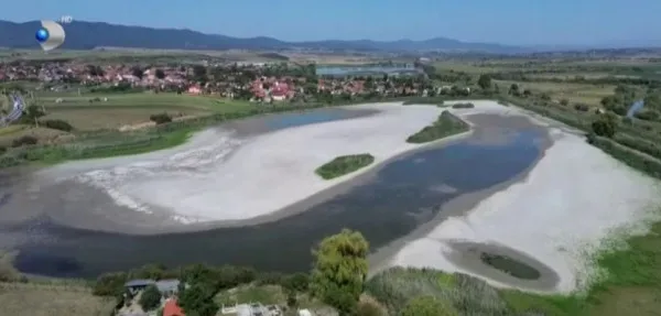 Delta din Carpaţi dispare văzând cu ochii