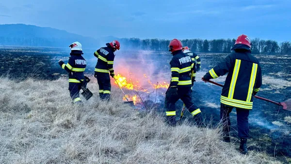 5 incendii de vegetaţie în 2 zile, în judeţul Braşov