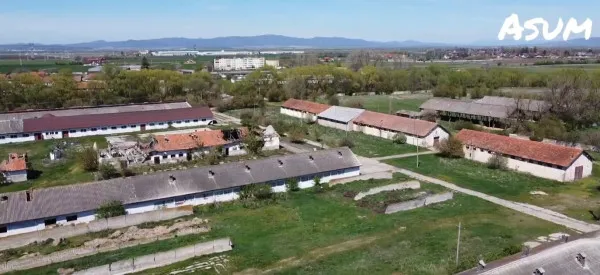 Institutul Cartofului din Braşov, într-o stare deplorabilă. Construcţiile se prăbuşesc, locul a devenit un depozit de deşeuri 