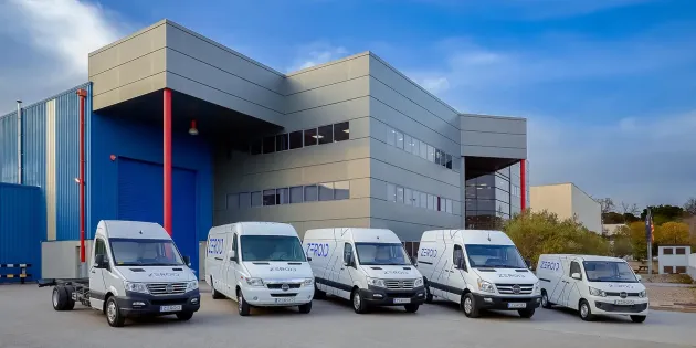 Primele microbuze electrice pentru elevi, contractate. Vor fi livrate de o companie spaniolă, în asociere cu o firmă românească