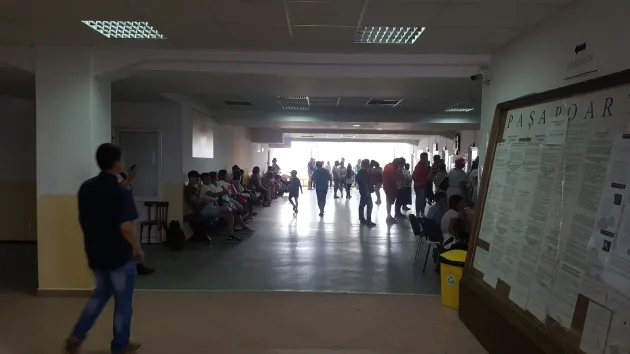 Creştere spectaculoasă a cererilor pentru paşapoarte la serviciul de specialitate din judeţul Braşov