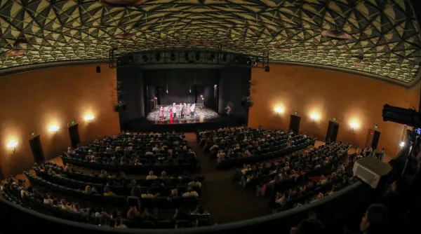După zeci de ani, Teatrul „Sică Alexandrescu” va avea o scenă nouă în sala mare