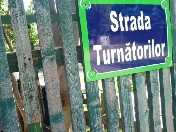 Total turnători = 650.000