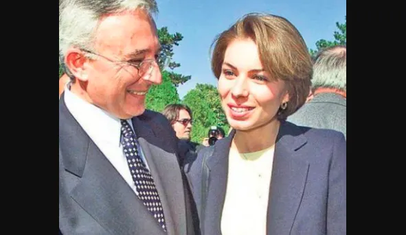 Funcţionar din tată-n fiu