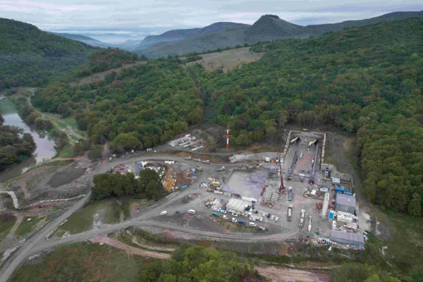 Tuneluri prin Carpați: Etapă importantă pentru AKTOR în cel mai mare proiect feroviar din România