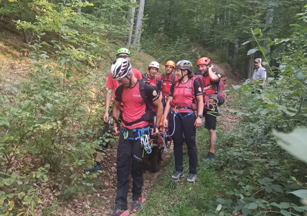 5 turişti străini scoşi din Munţii Făgăraş. Unul cu elicopterul