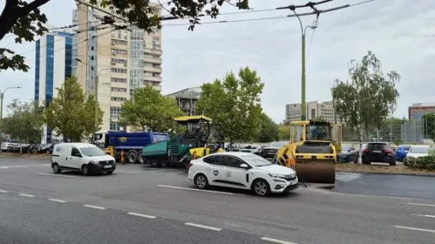 Asfaltul de la Braşov şi cel din Frankfurt  