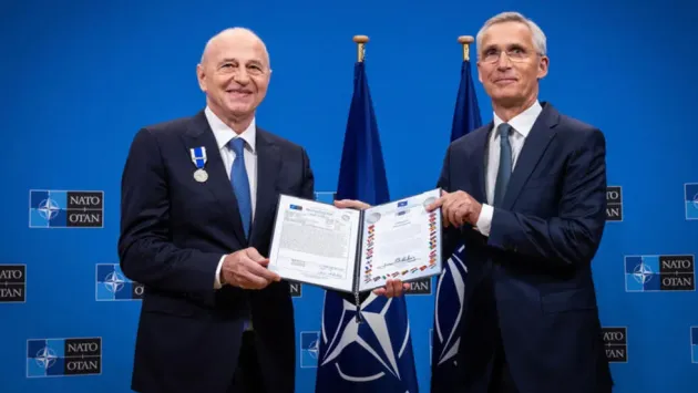 Mircea Geoană pleacă decorat de la NATO 