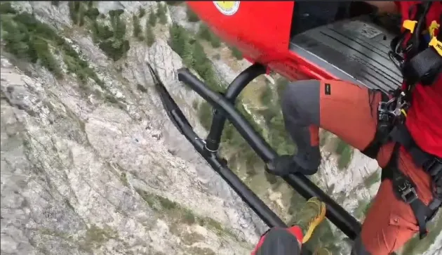 O echipă sudată: piloții de la Brașov și salvamontiștii din Prahova