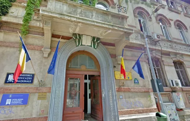 Evaluarea externă a şcolilor începe din 30 septembrie