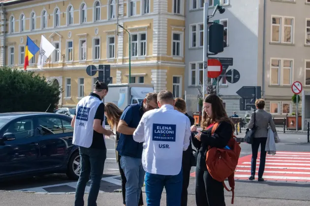 Peste 15.000 de semnături din judeţul Braşov, pentru Elena Lasconi . Numele pentru parlamentare, aşteptate 