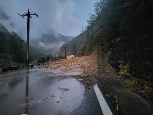 Traficul de pe Valea Oltului, deviat iar către Braşov 