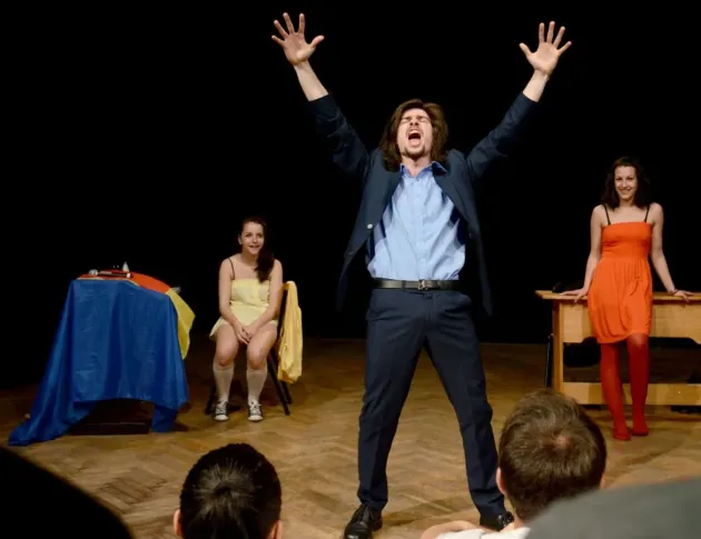 S-au pus în vânzare biletele pentru „25 de ore de teatru non-stop"