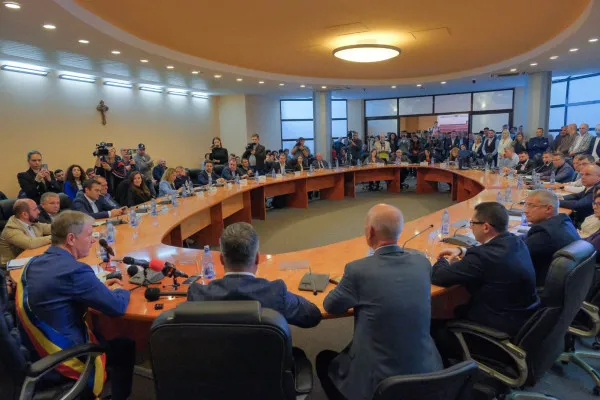 George Scripcaru și-a început al cincilea mandat de primar al Brașovului. El și consilierii locali au depus jurământul