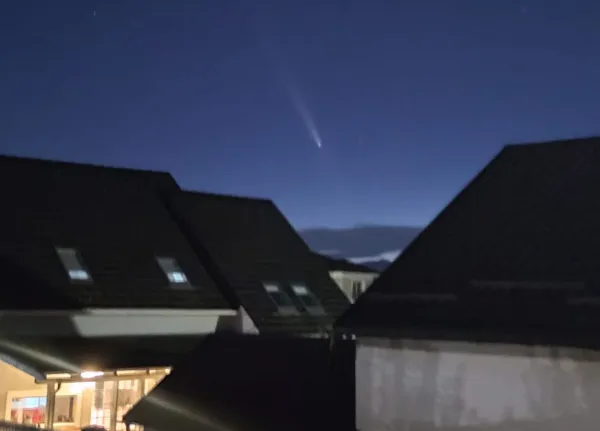 Cometa secolului, spectacol şi pe cerul din Braşovului 
