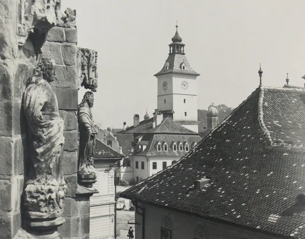 Cele 12 statui de pe Biserica Neagră, „dezvelite” în acest an 