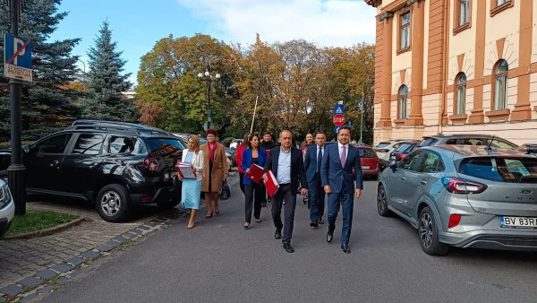 Două „PSD”-uri, înregistrate la Biroul Electoral Judeţean Braşov. Unul este cel tradiţional, altul este „unit”. Urmează al treilea „PSD”... „independent” 