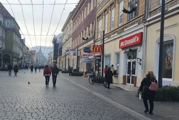 Se închide McDonald’s-ul de pe Republicii. În top 10 naţional la vânzări