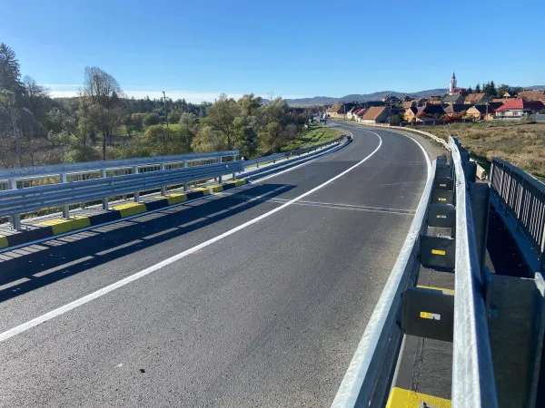 DRDP Braşov: Se circulă normal pe podul de la Vlădeni