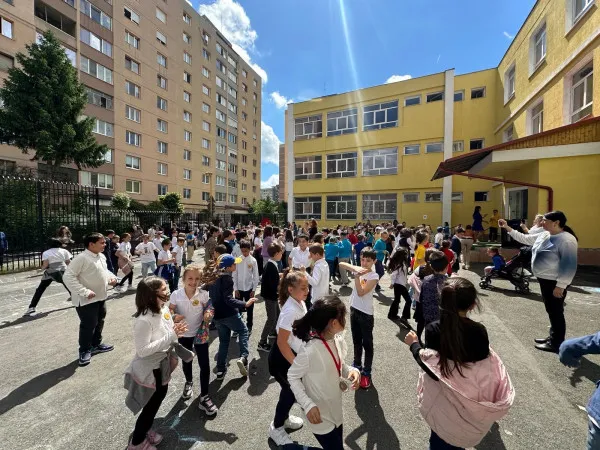 Lansarea proiectului „Creşterea gradului de informare şi conştientizare a tinerilor privind provocările protecţiei mediului”