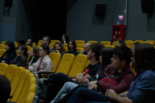 „De la Triburi la TikTok”: Tinerii, provocaţi cu ştiinţă, educaţie şi tehnologie. 16 zile inedite la Braşov