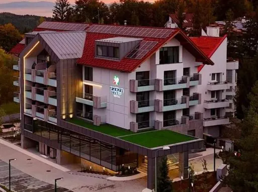 Simona Halep se mândreşte cu hotelul ei din Poiana Braşov