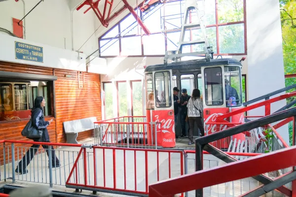 Actuala telecabină de pe Tâmpa devine istorie. Duminică, 13 octombrie va fi ultima cursă