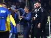 
Răzvan Lucescu, tensionat la derby-ul AEK - PAOK
