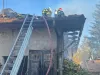 Incendiu pe strada de case. Oprit la timp, înainte de a se extinde la vecini