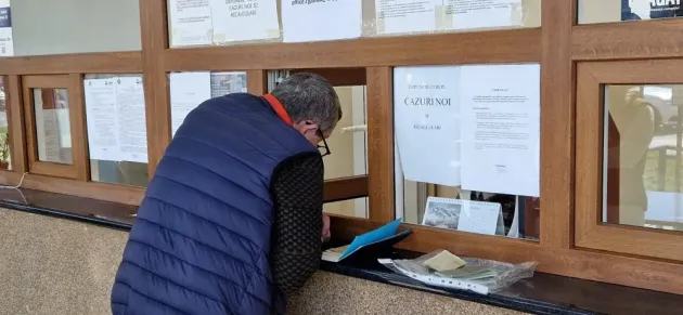 Greşeala statului, s-o plătească statul: Un proiect de lege care a trecut de Senat prevede ca pensionarii care au primit necuvenit mai mulţi bani la recalcularea pensiei să păstreze sumele încasate