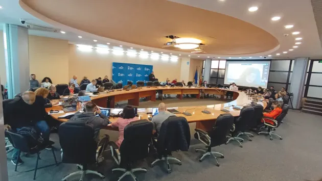 În un plen (posibil ignorat) al Consiliului Local