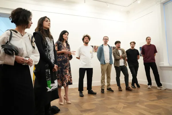 Noua generaţie de artişti, în expoziţie itinerantă şi la Braşov