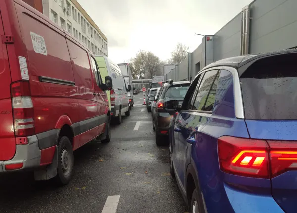 Probleme fără precedent la RAR: ITP-urile din toată ţara, blocate. Serverele instituţiei au fost „inundate”. Cum se va lucra azi