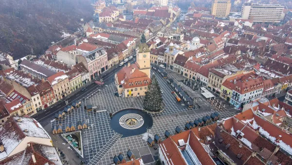 Vineri, ora 18.00: Se aprind luminile Crăciunului în Braşov