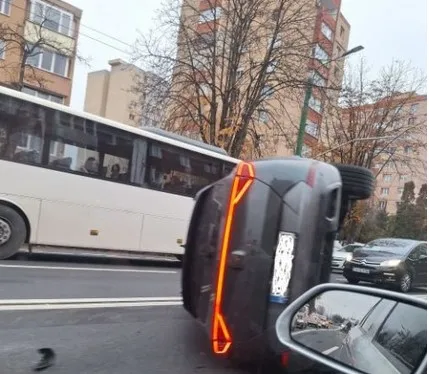 Răsturnat pe Griviţei