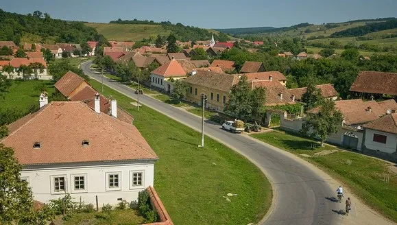 A luat satul ca poligon