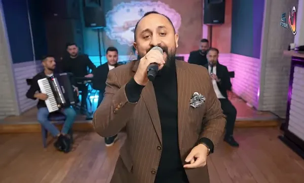 Braşovul are manea: „Că la bani nu ne uităm, mergem să ne relaxăm”