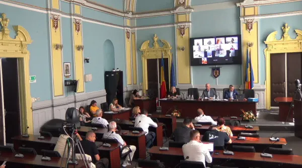 23 din 34 de consilieri judeţeni vor depune astăzi jurământul 